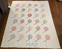 Vintage Handmade 30 Daisy Flower Applique White Multicolor Quilt 84x100 Queen