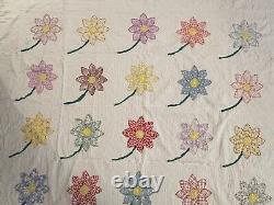 Vintage Handmade 30 Daisy Flower Applique White Multicolor Quilt 84x100 Queen