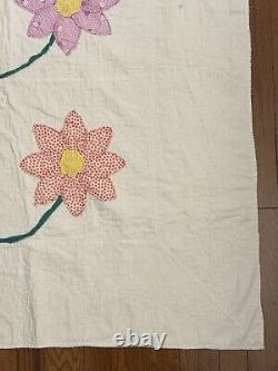 Vintage Handmade 30 Daisy Flower Applique White Multicolor Quilt 84x100 Queen