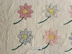 Vintage Handmade 30 Daisy Flower Applique White Multicolor Quilt 84x100 Queen