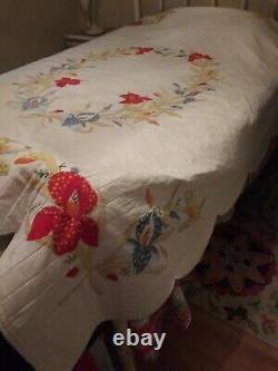 Vintage Handmade Applique Flower Quilt 88 X 80