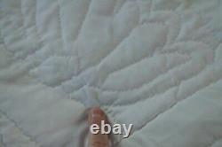 Vintage Handmade Applique Tulip Quilt Queen 87 x 96 Red Green Hand Stitched