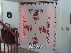 Vintage Handmade Appliqued Poppy Quilt Scalloped Edges approx. 72 x 86
