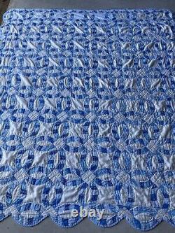 Vintage Handmade Blue Wedding Ring Quilt Scalloped Edge Floral 89x80