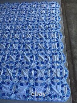 Vintage Handmade Blue Wedding Ring Quilt Scalloped Edge Floral 89x80