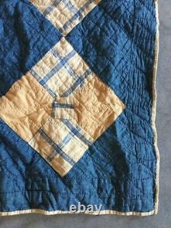 Vintage Handmade Bow Tie Pattern Quilt 1899 Midwest USA
