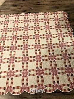 Vintage Handmade Double Wedding Ring QUILT 88 X 92 HAND Quilted Scalloped