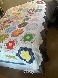 Vintage Handmade Feed Sack Grandmothers Flower Garden Quilt 84 x 68 LOOK