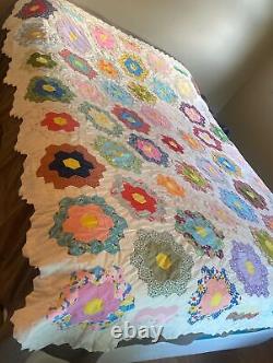 Vintage Handmade Feed Sack Grandmothers Flower Garden Quilt 84 x 68 LOOK