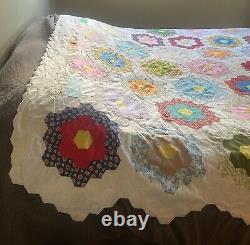 Vintage Handmade Feed Sack Grandmothers Flower Garden Quilt 84 x 68 LOOK