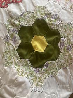 Vintage Handmade Feed Sack Grandmothers Flower Garden Quilt 84 x 68 LOOK