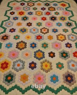 Vintage Handmade Grandma Flower Garden Pattern Quilt Wavey Edges 81 X 105
