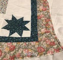 Vintage Handmade HAND QUILTED Star Quilt Pieced Block Quilt 69 X 86