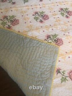 Vintage Handmade Hand Made Cross Stitched Yellow Roses Quilt 95 X 61 Twin
