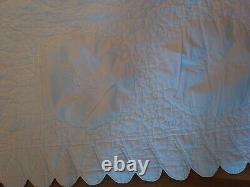 Vintage Handmade Hand Quilted DRESDEN PLATE Patchwork Quilt Scalloped Edge 78X64