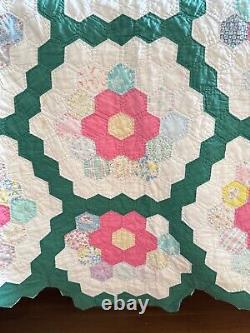 Vintage Handmade Hexagonal Pieced Patchwork Quilt A524