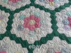 Vintage Handmade Hexagonal Pieced Patchwork Quilt A524