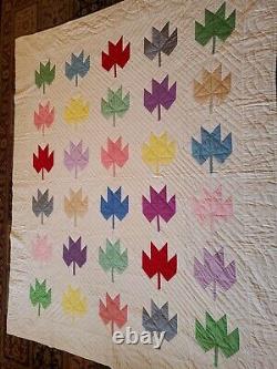 Vintage Handmade Leaf Theme Quilt 95 X 80 Large Size
