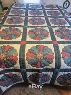 Vintage Handmade Multicolored Dresden Plate Quilt 102 inches X 84 Perfect Cond
