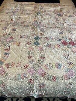 Vintage Handmade Patchwork Quilt Wedding Ring Feed Sack Cutter