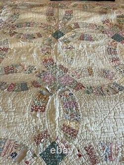 Vintage Handmade Patchwork Quilt Wedding Ring Feed Sack Cutter