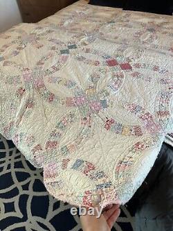 Vintage Handmade Patchwork Quilt Wedding Ring Feed Sack Cutter