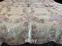 Vintage Handmade Patchwork Quilt Wedding Ring Feed Sack Cutter