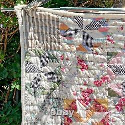 Vintage Handmade Pinwheel Patchwork Quilt 72 x 60 Cottage Core Chic
