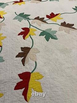 Vintage Handmade Quilt In Fall Leaves Pattern 76x86.5