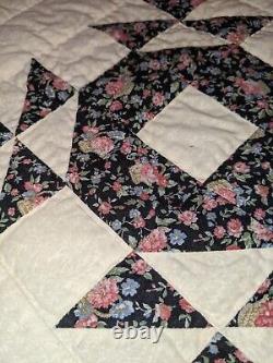 Vintage Handmade Quilt Queen Size 102x 88 Off-white & Blue Floral WithWhite Back