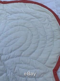 Vintage Handmade Quilt Squares Fine Quilting WithScalloped Edge 75x 91