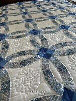 Vintage Handmade Quilted 82×108 Double Wedding Ring Quilt-Blue