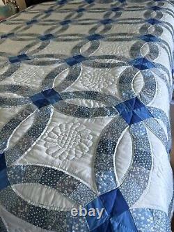 Vintage Handmade Quilted 82×108 Double Wedding Ring Quilt-Blue