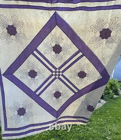 Vintage Handmade Two Color CHARMING Quilt 81 X 70 Two Color PURPLE & WHITE