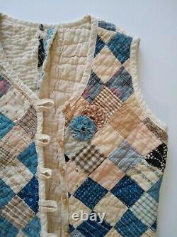 Vintage Handmade Vest Quilted Patchwork Women's X-Small w 2 Yo Yo's wood buttons