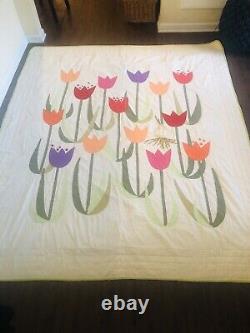 Vintage MID Century Modern Handmade Appliqué Floral Tulips? Quilt 80 X 95