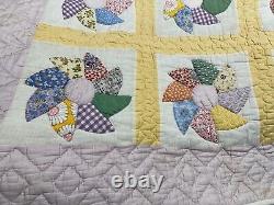 Vintage Pinwheel Plate Quilt Feedsack Hand Appliquéd 76x87 Yellow Lilac Border