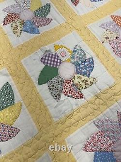 Vintage Pinwheel Plate Quilt Feedsack Hand Appliquéd 76x87 Yellow Lilac Border