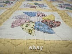 Vintage Pinwheel Plate Quilt Feedsack Hand Appliquéd 76x87 Yellow Lilac Border