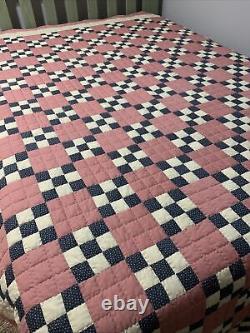 Vintage Quilt 9 patch 74x97 Machine Quilted