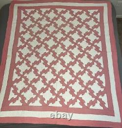 Vintage Quilt Drunkard Path Hand Made Quilted Pink White 66x77