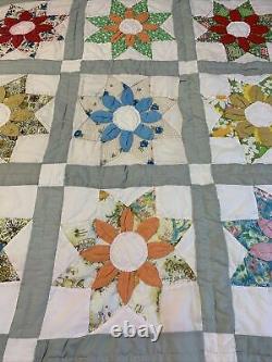 Vintage Quilt Missouri Daisy or Dahlia Pattern 70x82 Hand Quilted