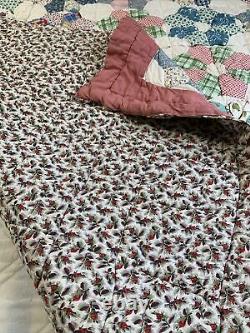 Vintage Quilt Star 66x71 Machine Quilted Great Old Fabric