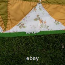 Vintage Quilt Star Pattern 1960s Roses Flowers Mustard Yellow Green 86x98