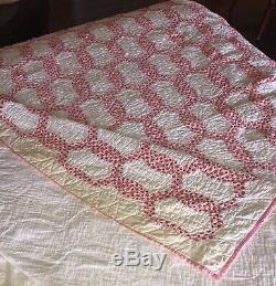 Vintage Red & White Linked Circles Hand Made Quilt 82 X 75 3 Stars