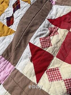 Vintage SHOO FLY quilt. Hand Quilted Stitched. 76x60