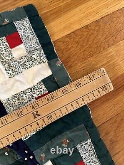 Vintage Style Handmade Christmas Village Quilt Patchwork Wall hanging NH