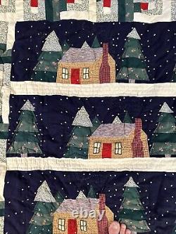 Vintage Style Handmade Christmas Village Quilt Patchwork Wall hanging NH