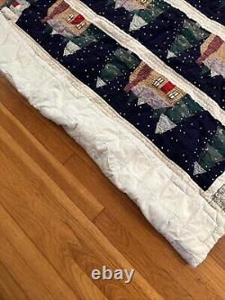 Vintage Style Handmade Christmas Village Quilt Patchwork Wall hanging NH