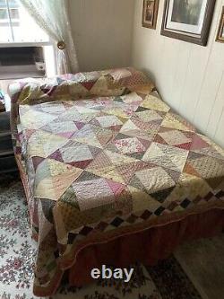 Vintage Style Queen Size Quilt, Block and Star Pattern, Hand Quilted
